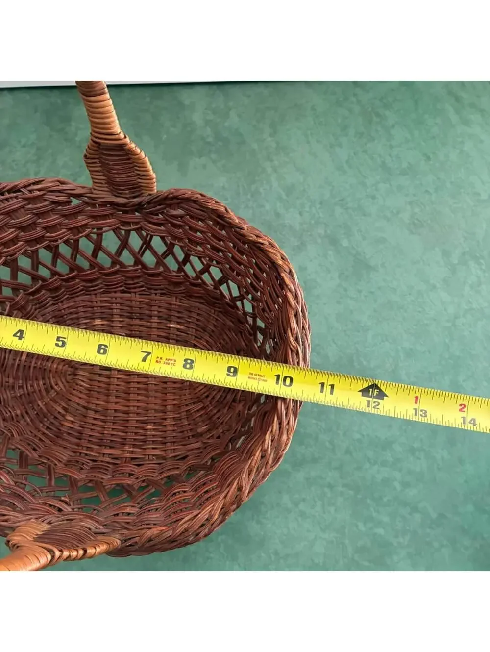 Vintage Wicker Gathering Basket With Wrapped Handle Scalloped Rim Farmhouse Deco